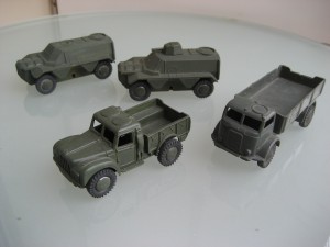 Camioncini e Autoblindo militari 001.jpg