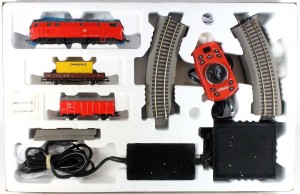 HO ROCO 41220 DB CLASS 215 DIESEL LOCOMOTIVE DIGITAL STARTER SET U29 2.jpg