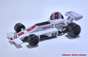 009 P. RJ.9 Lola T370  (Polistil).jpg