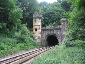 BRAMHOPE TUNNEL !!.jpg