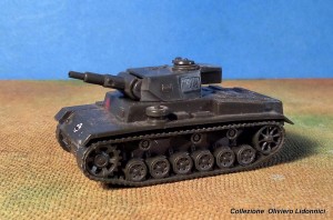 04. Panzer III - Roco 177.jpg