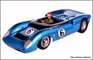 136# Revell Lola-T70-01.jpg