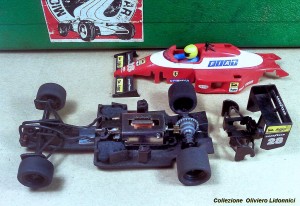 Ferrar F1-87  SCX (1-32) a.jpg