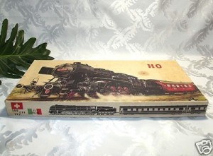 VINTAGE GROTSCH WEST GERMANY RAILWAY TOY TRAIN SET PKG COMPLETE IN ORIGINAL BOX 2.jpg