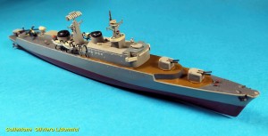 FOTO 35 HMS Devonshire -Airfix 600.jpg