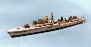 FOTO 92 HMS Daring (airfix).jpg