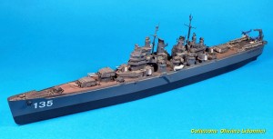 FOTO 114 USS Los Angeles (Revell).jpg