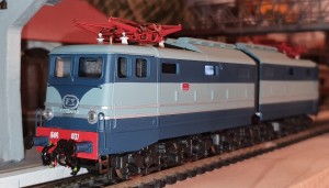 Rivarossi E646 Treno azzurro 1_80 (2).jpg