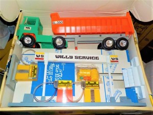 camion e distributore benzina zio willy (2).jpg