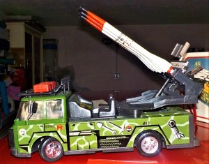 camion con rampa missili elevata (2).jpg