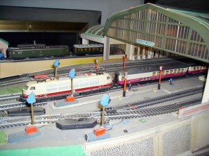 009_HAMBURG_HBF_fascio_binari_lato_partenze_9 mod rid.jpg