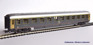 Carrozza Az 50 83 10-70 (I classe).jpg