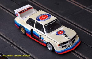 2618 BMW 320 gruppo 5 (Italeri) 1-24.JPG