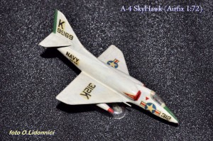 A-4 SkyHawk (Airfix).JPG