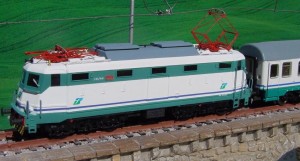 E_424_s_xmpr sbagliata ma si vedono le finestre..jpg