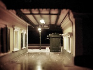 Pescara Centrale - Ingresso Nord ed edicola.JPG