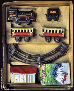 x Scatola con treno INGAP.jpg