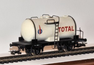 Carro serbatoio Total (bianco).jpg