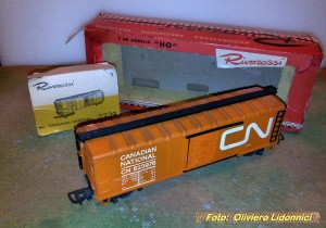 005 Box Canadian donazione .jpg