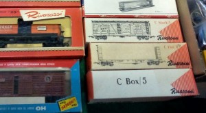 BOX 010.jpg