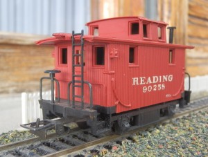Rivarossi-art.V Cab carro caboose Reading 4.JPG