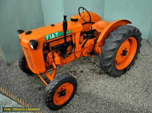 x21 Trattore Fiat 25 R.jpg