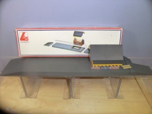 LIMA HO MODEL No.600034 STATION KIT SET VN MIB 3.JPG