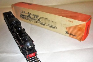 221 r scatola 3.jpg