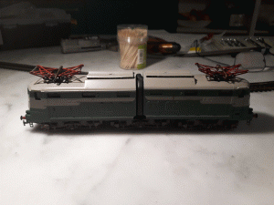 LE646_2.gif