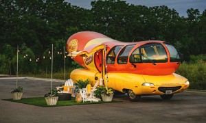 Airbnb-Oscar-Mayer-Wienermobile-Featured-image.jpg
