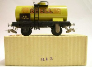 Cisterna B C Bsz Shell b primissima versione del 49 si presume con i 2 perni sul fondino.jpg