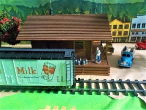 carico carro latte 2.jpg